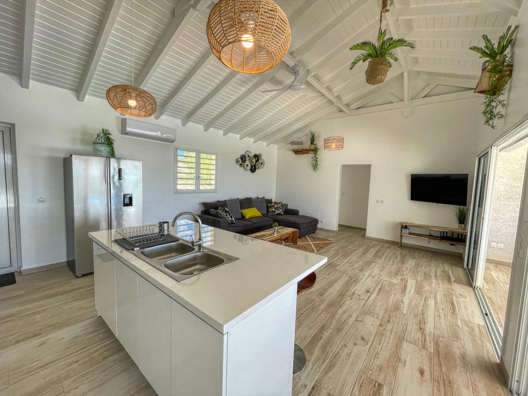 A louer villa 3 chambres pour 6 personnes avec piscine et balneo sur les hauteurs du Gosier en Guadeloupe
