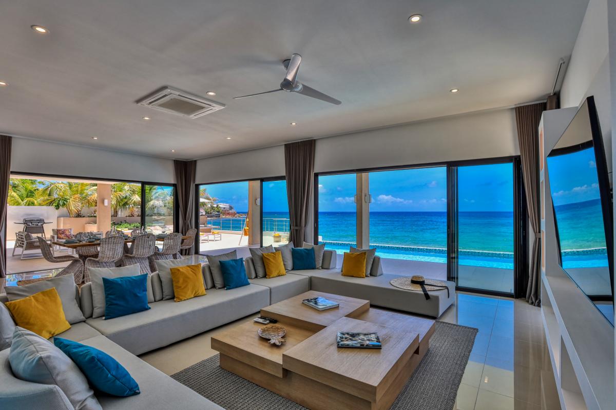 Location villa Alma 4 chambres 8 personnes avec piscine les pieds dans l'eau Beacon Hill Saint Martin