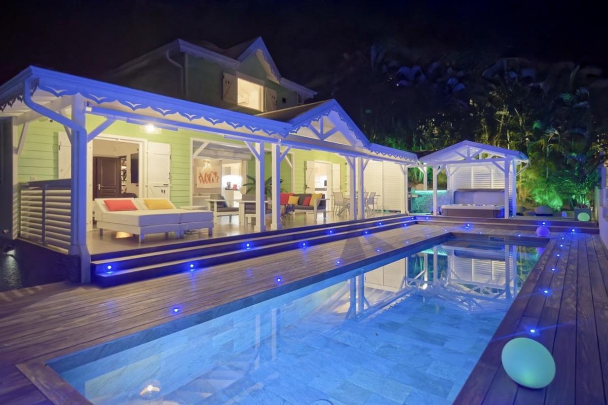 piscine-privee-vue-mer-anse-ane-2