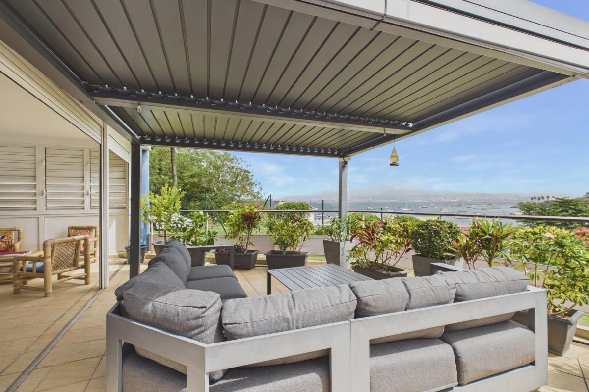 terrasse-couverte-vue-mer-panoramique-trois-ilets-2