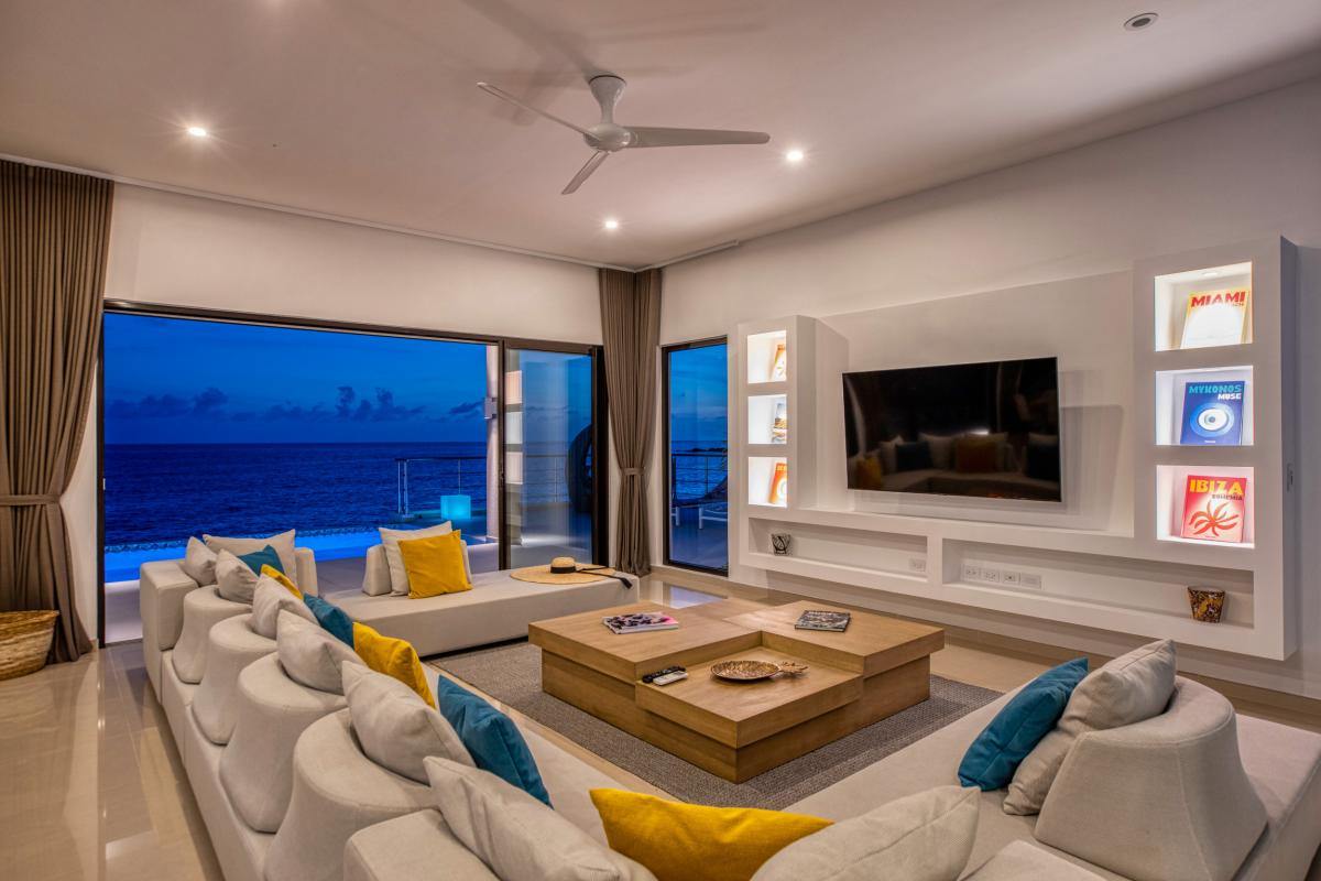 Location villa Alma 4 chambres 8 personnes avec piscine les pieds dans l'eau Beacon Hill Saint Martin