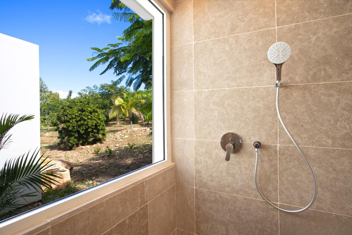 46_LaHacienda-Bathroom5.