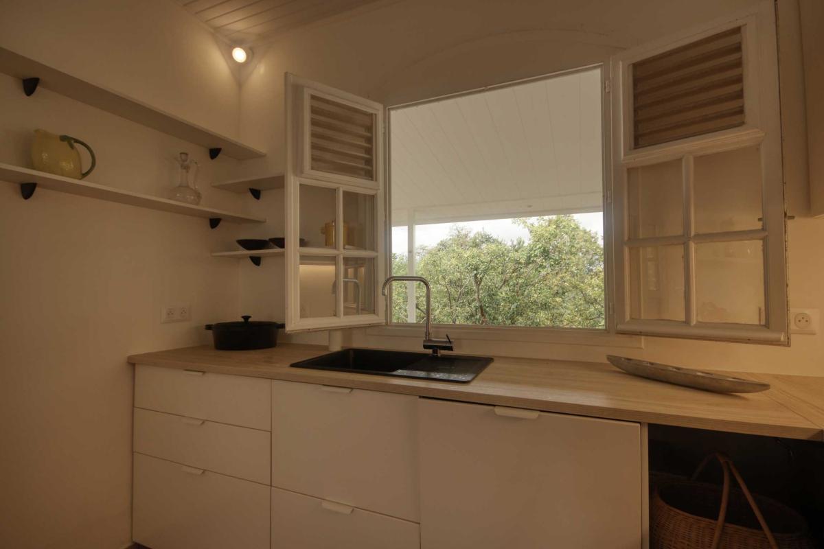 4-Location-villa-le-robert-martinique-_dépendance-la-cuisine