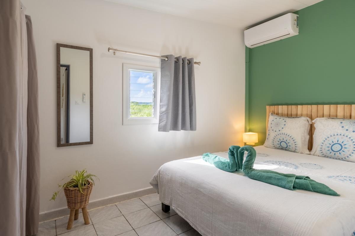 Location-vacances-sainte-anne-martinique-chambre-2