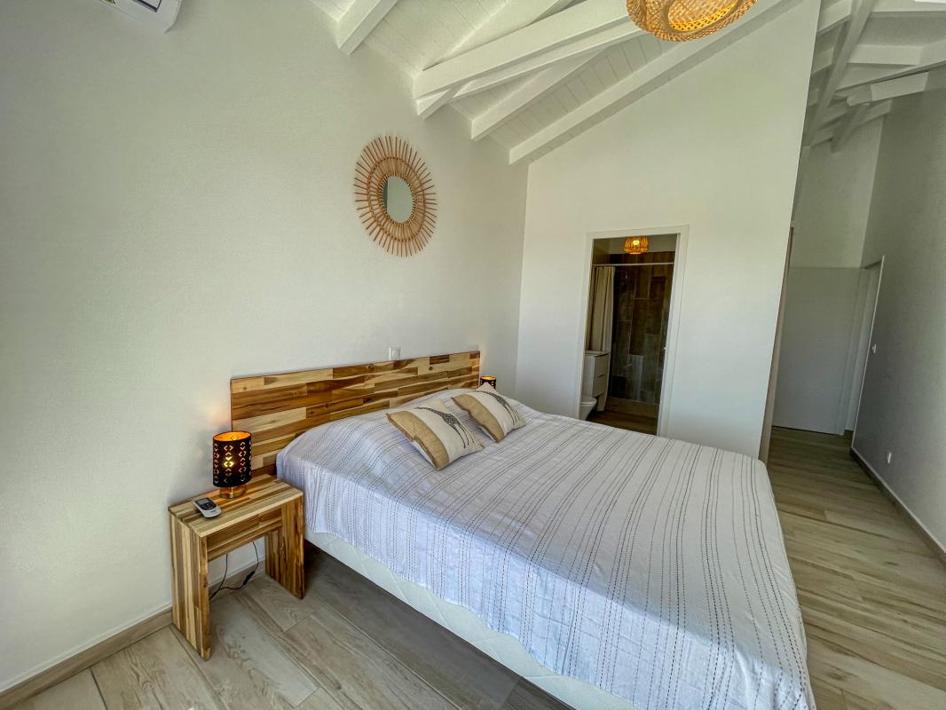 A louer villa 3 chambres pour 6 personnes avec piscine et balneo sur les hauteurs du Gosier en Guadeloupe