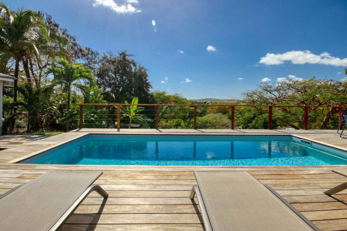 piscine-2-location-de-villa-de-standing-Martinique