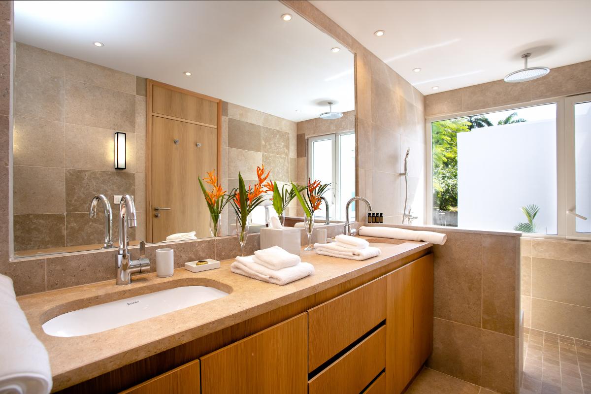 55_LaHacienda-Bathroom6
