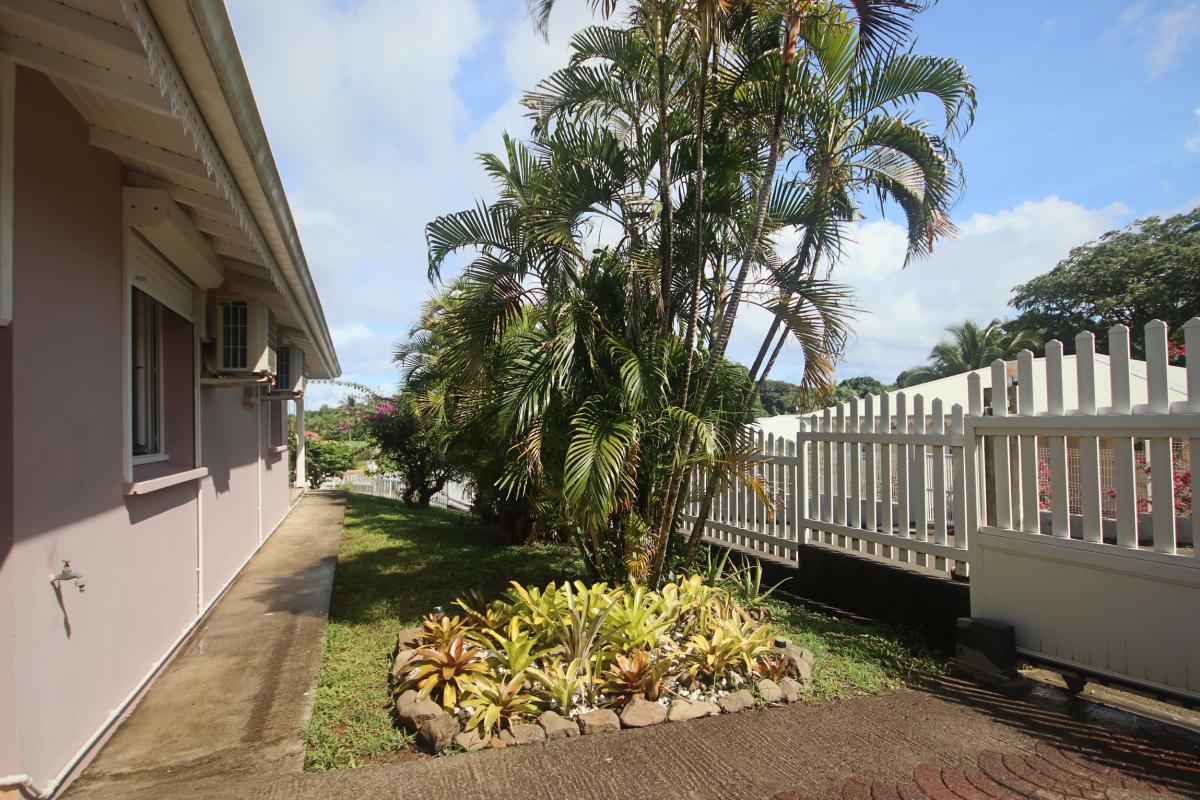 3-Location-villa-martinique_-Maison-portail