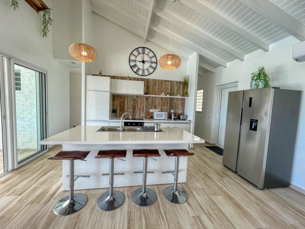 A louer villa 3 chambres pour 6 personnes avec piscine et balneo sur les hauteurs du Gosier en Guadeloupe