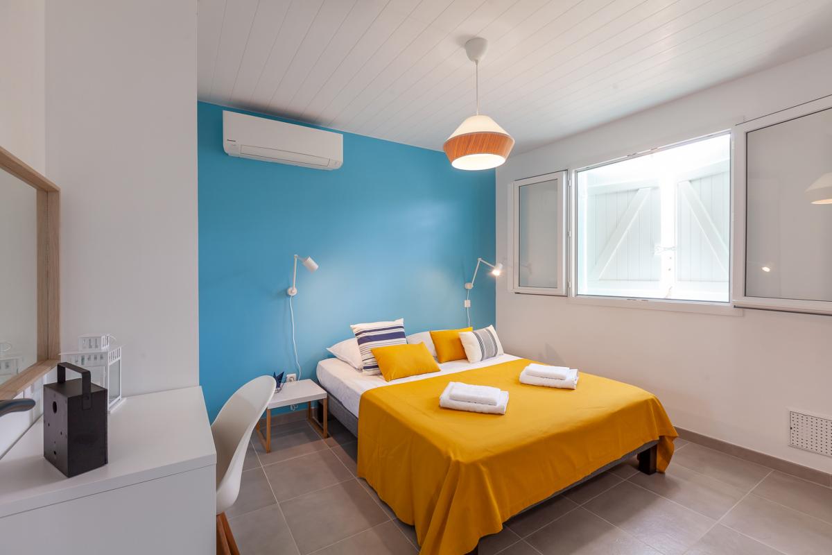 12-Location-villa-les-trois-ilets-piscine-vue-mer-martinique_chambre-1