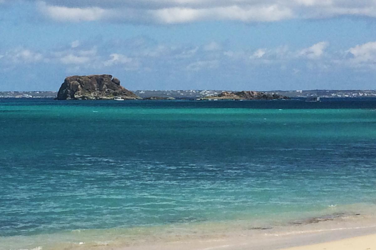 Plage de Grand Case Rocher Créole