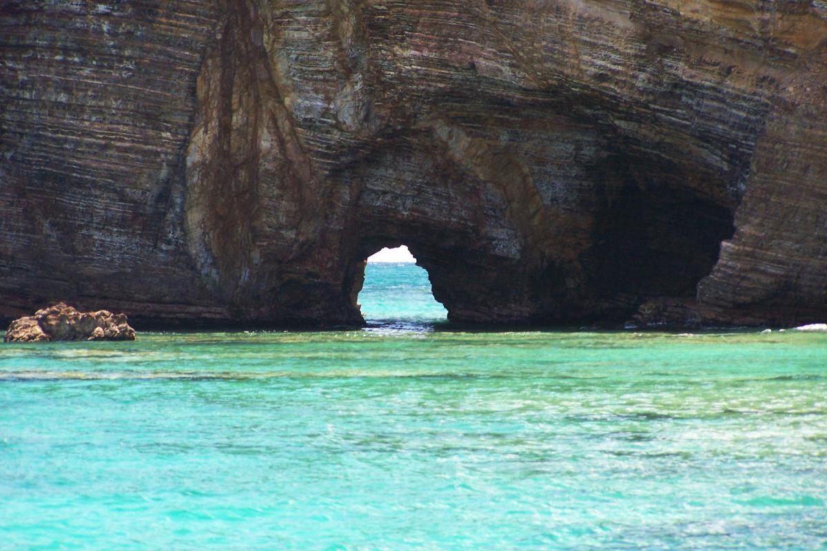 Baie Rouge falaise