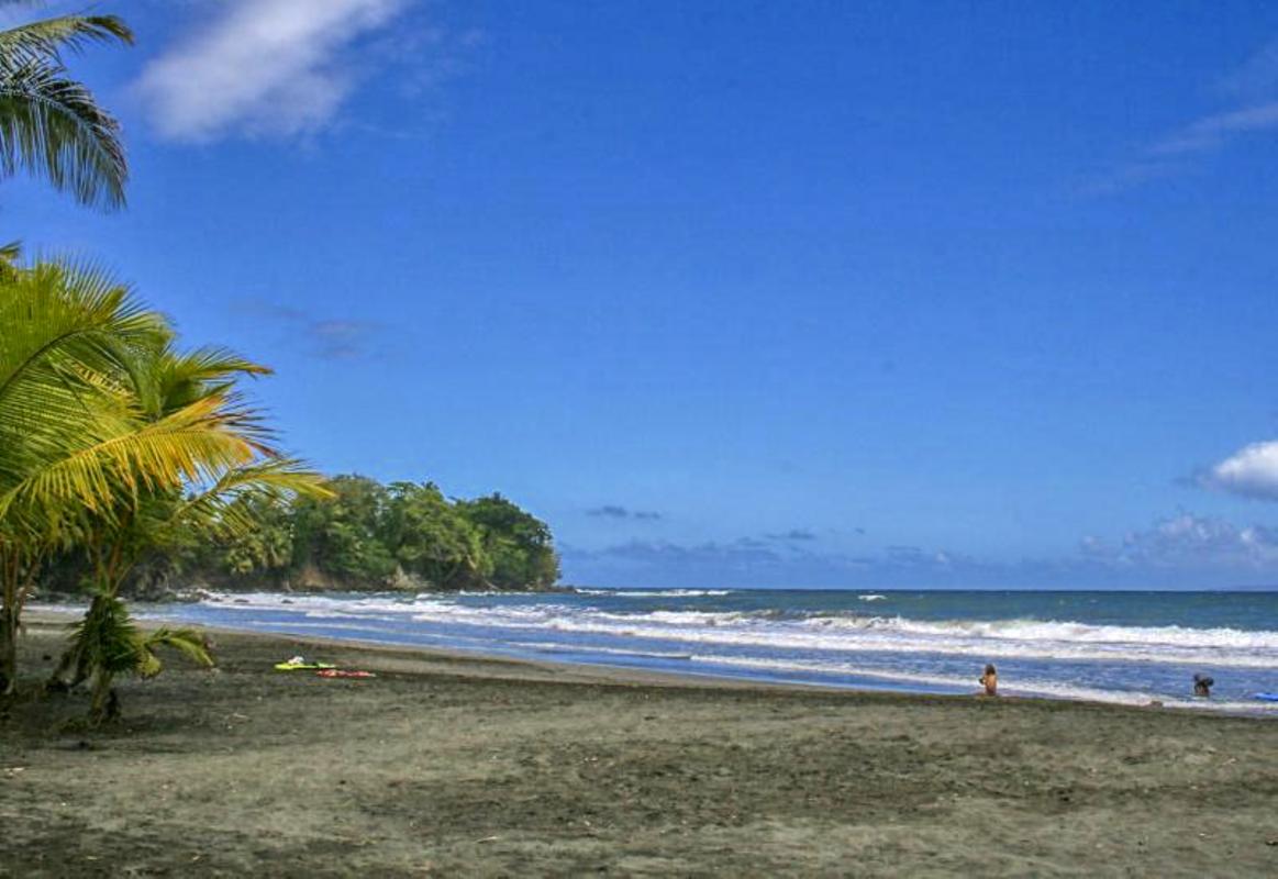 Plage de Anse Bananier Capesterre Belle Eau Guadeloupe