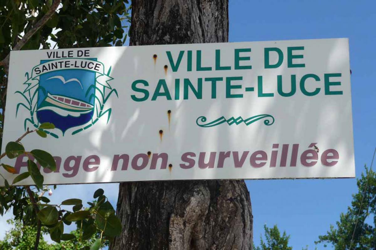  Anse Pont Café beach - No lifeguard  