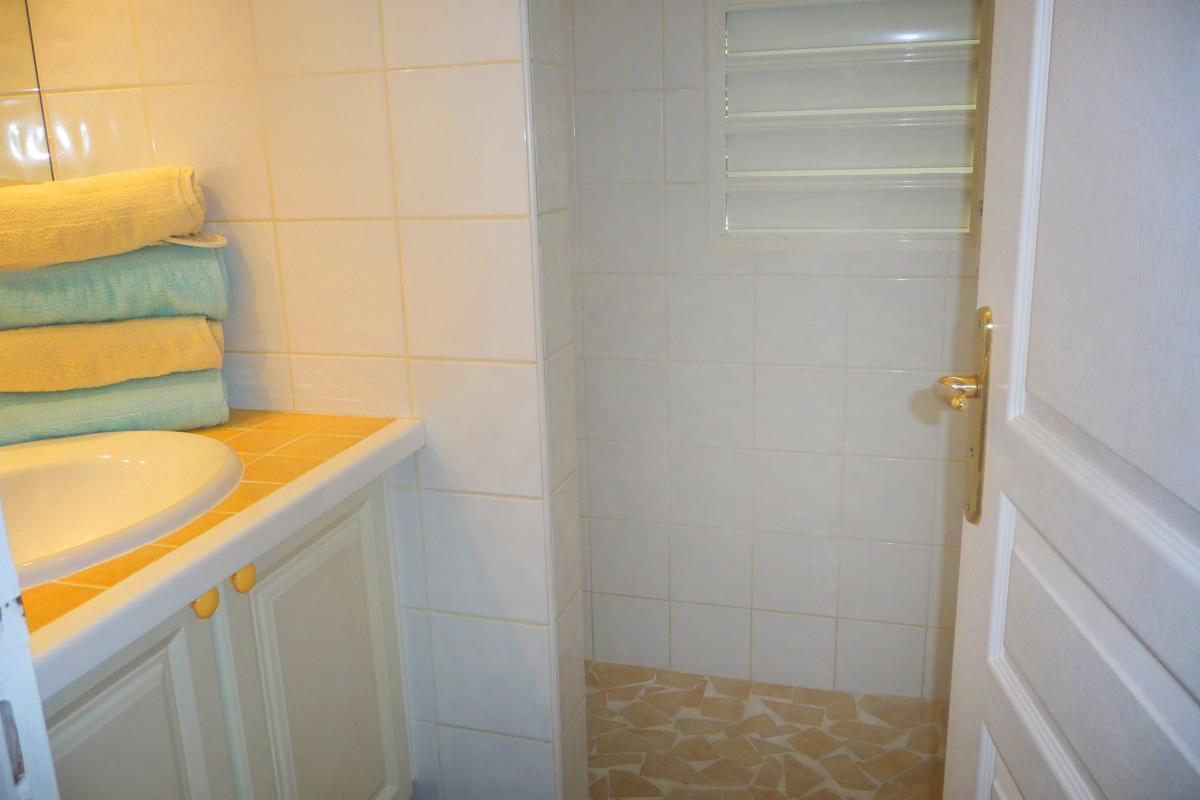 Rental villa Guadeloupe - Villa Alamanda bedroom 2 
