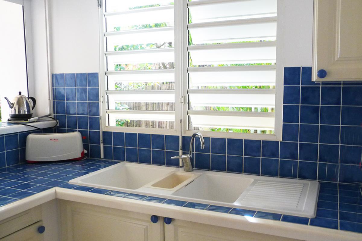 Rental villa Guadeloupe - Villa Bougainvillier kitchen