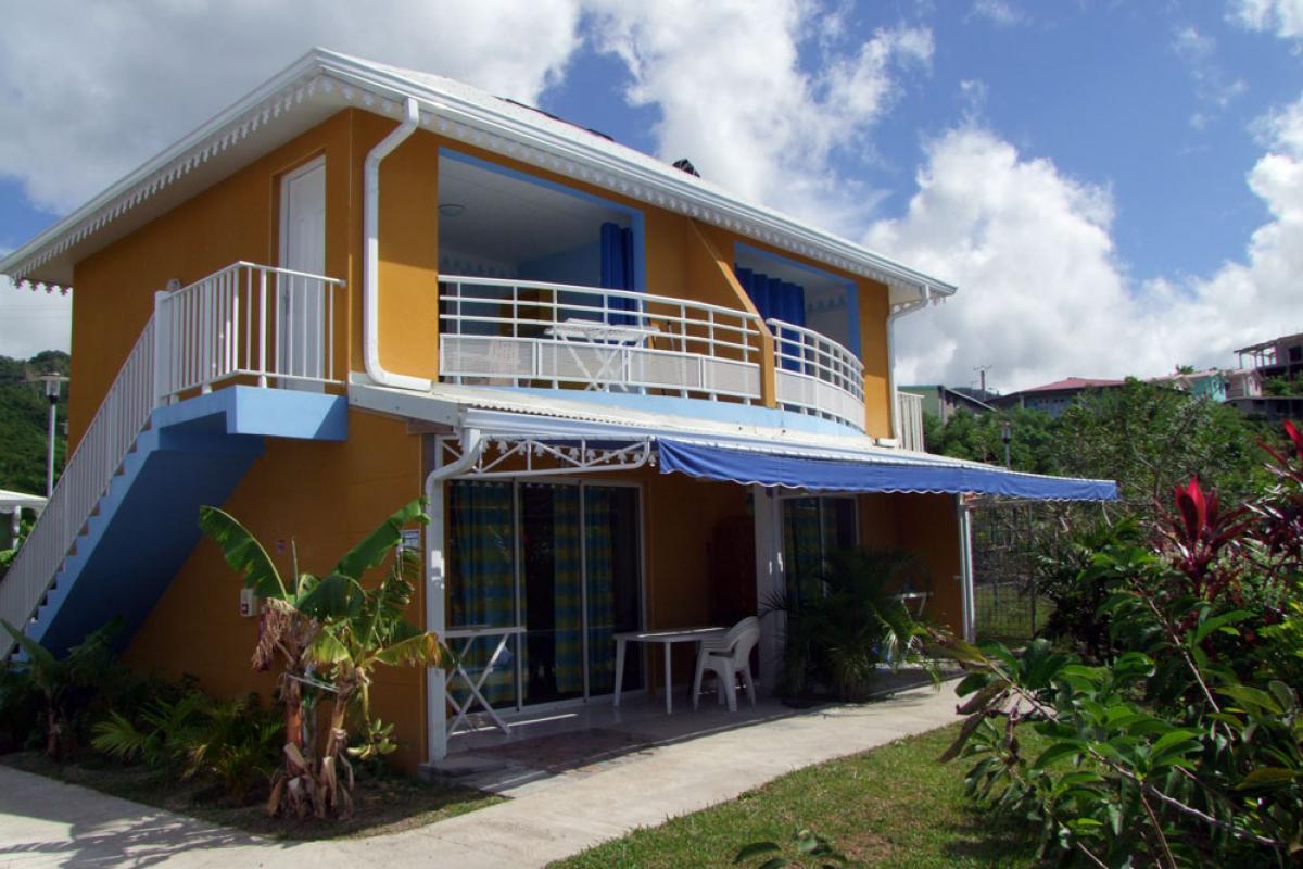 House with Studio and F2