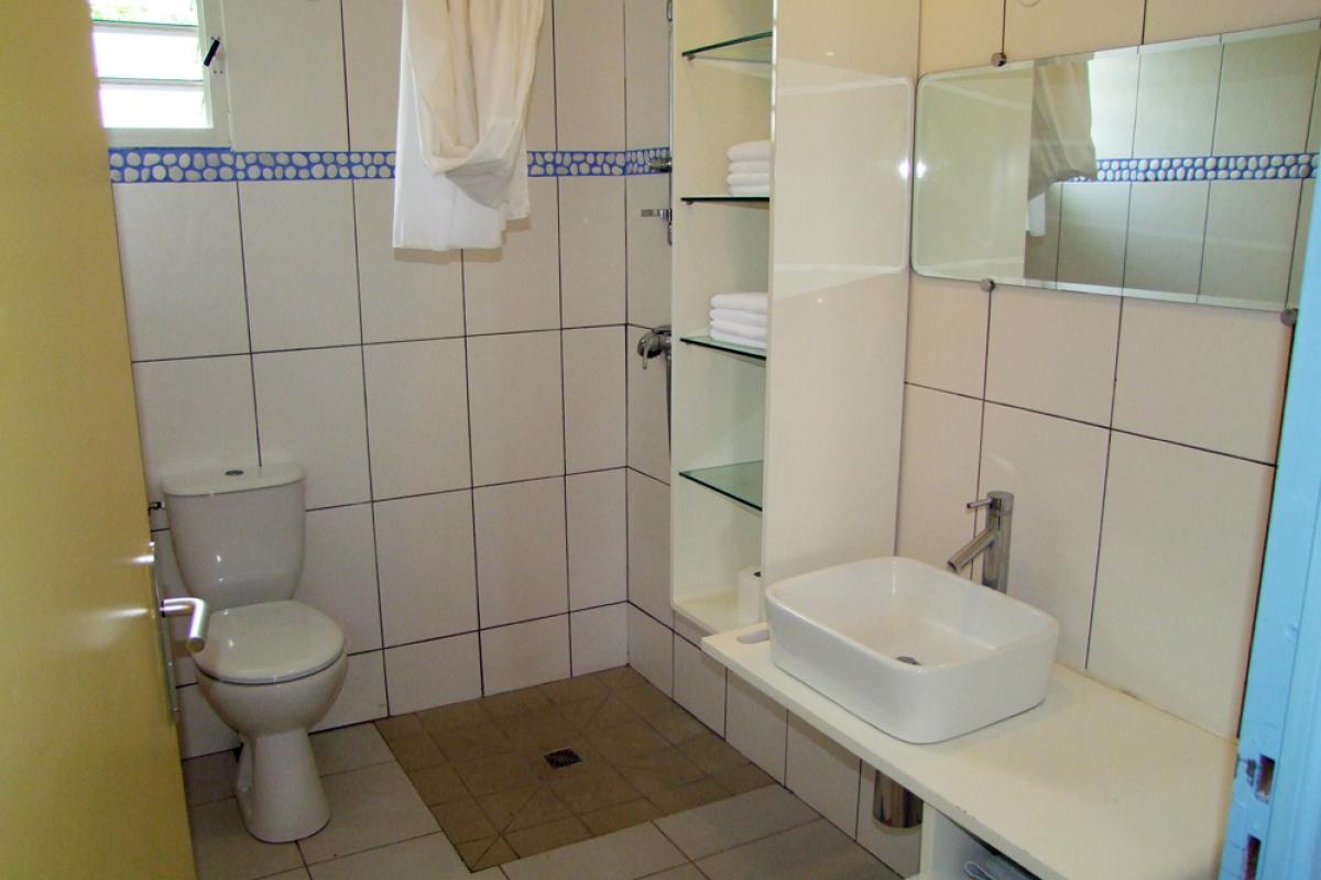 Bathroom of F3