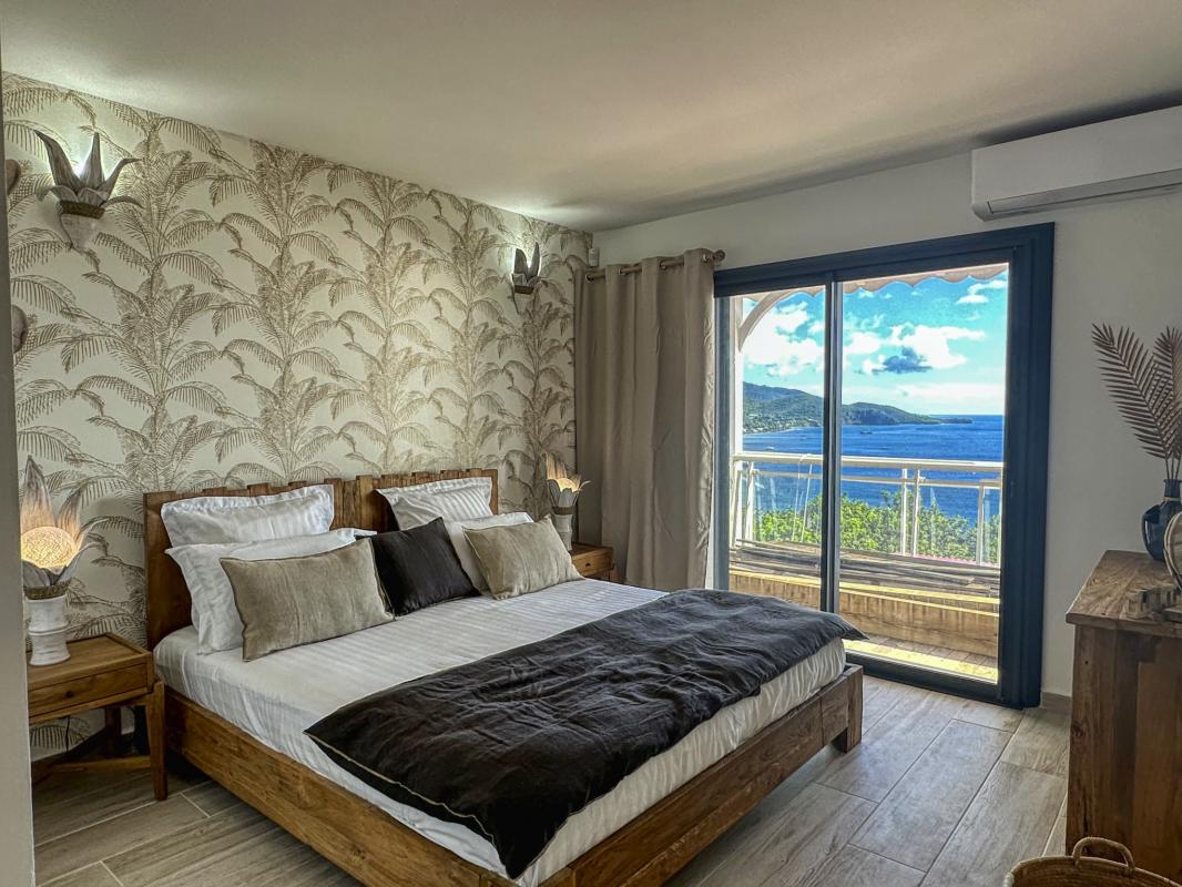 A louer villa face Ilets Pigeon Bouillante Guadeloupe_ Chambre 1 