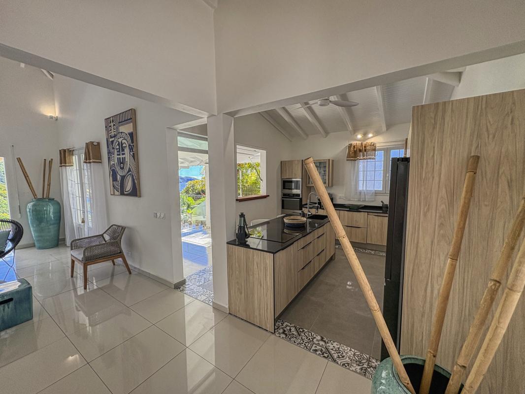 Location villa piscine Bouillante Guadeloupe_Cuisine