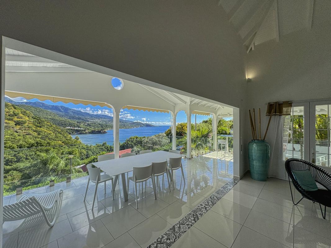 Location villa piscine Bouillante Guadeloupe_Vue plage de Malendure