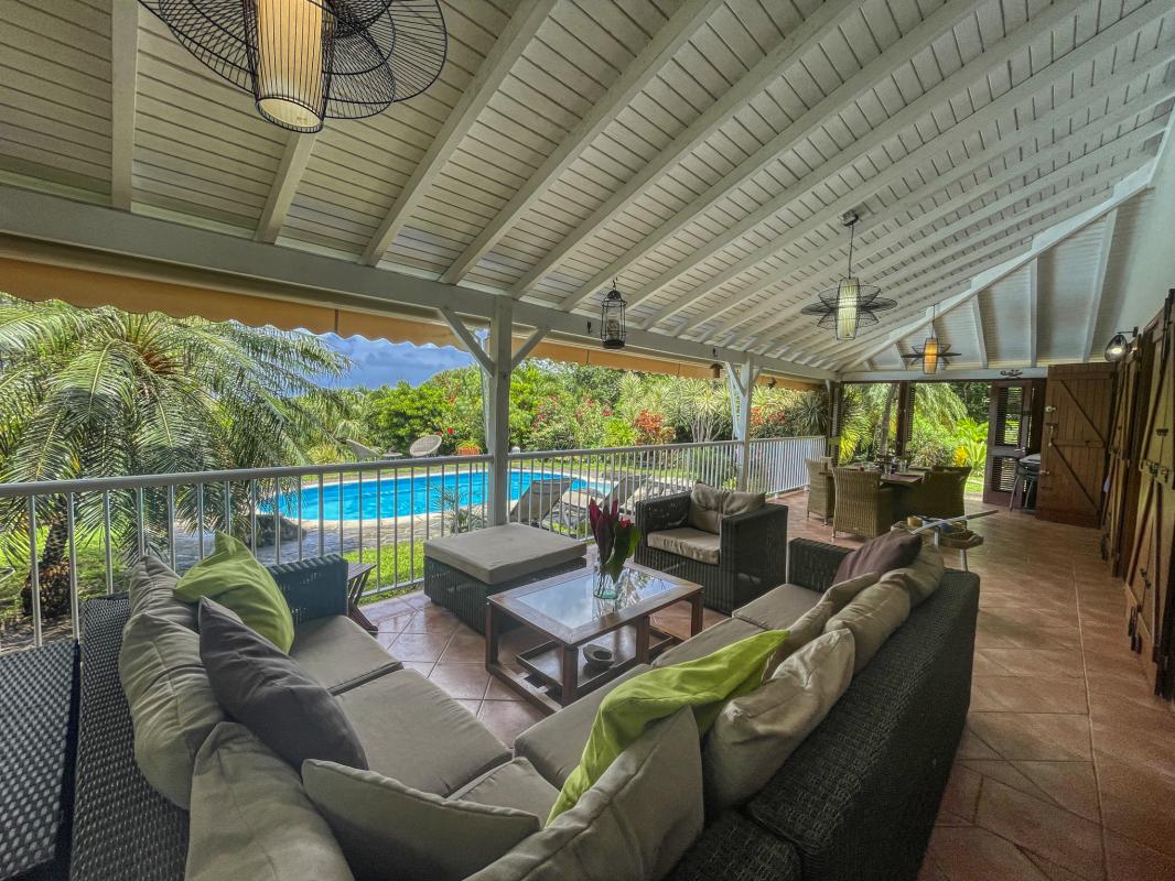 Villa Deshaies Guadeloupe__avec barrière sécurité