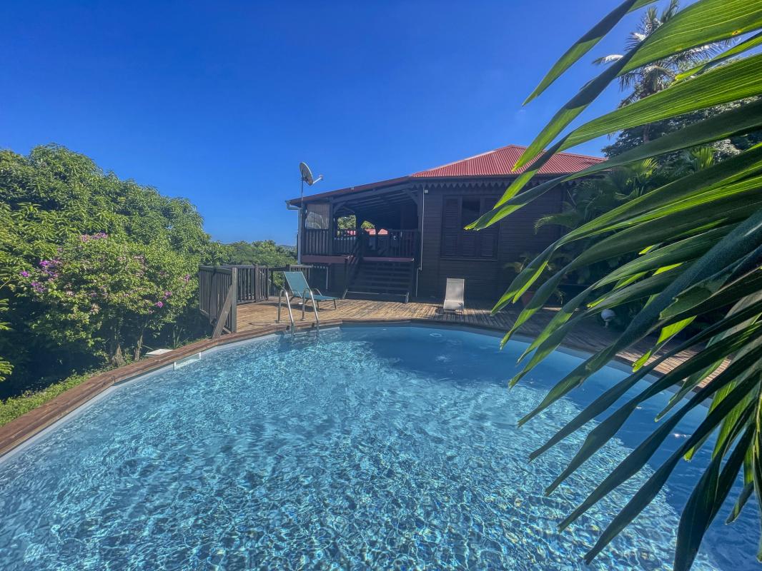 Location villa avec piscine Desahies Guadeloupe_ Pisicne