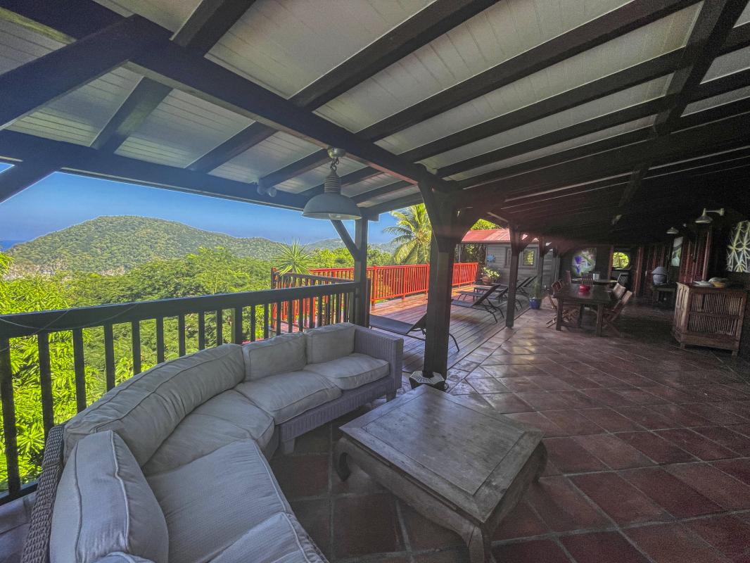 Location villa avec piscine Desahies Guadeloupe_ Terrasse 