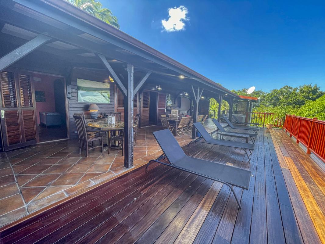 Location villa avec piscine Desahies Guadeloupe_ Terrasse