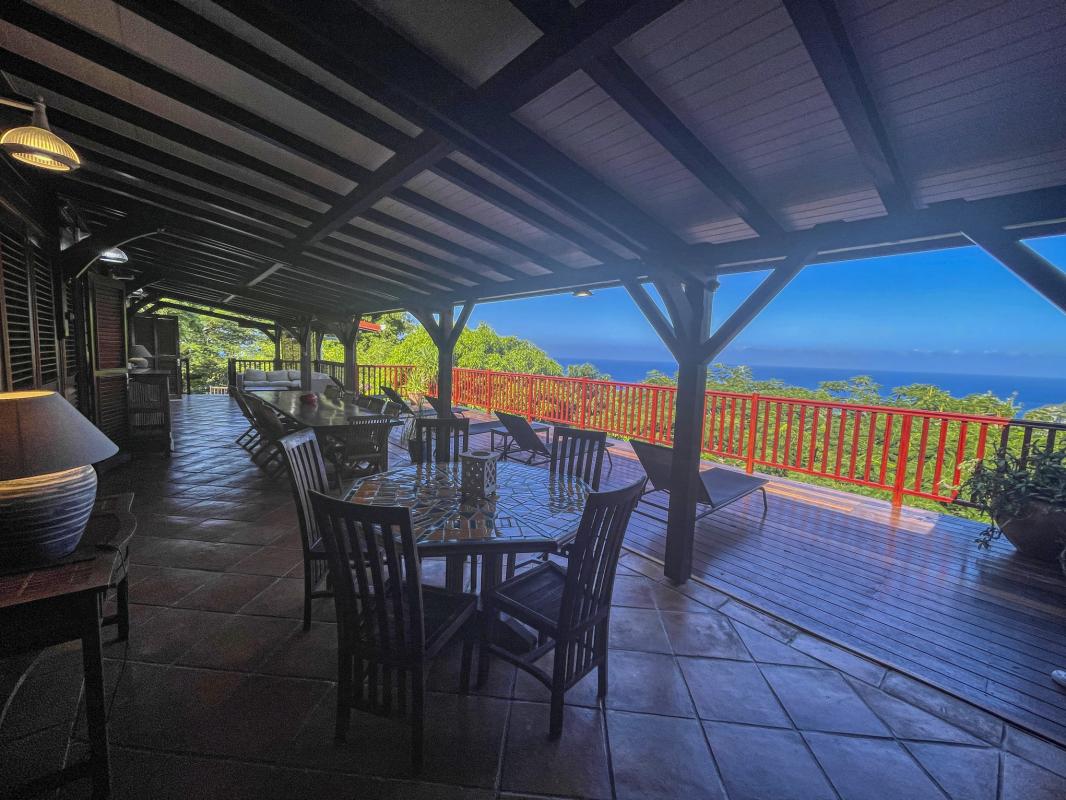 Location villa avec piscine Desahies Guadeloupe_ Terrasse 