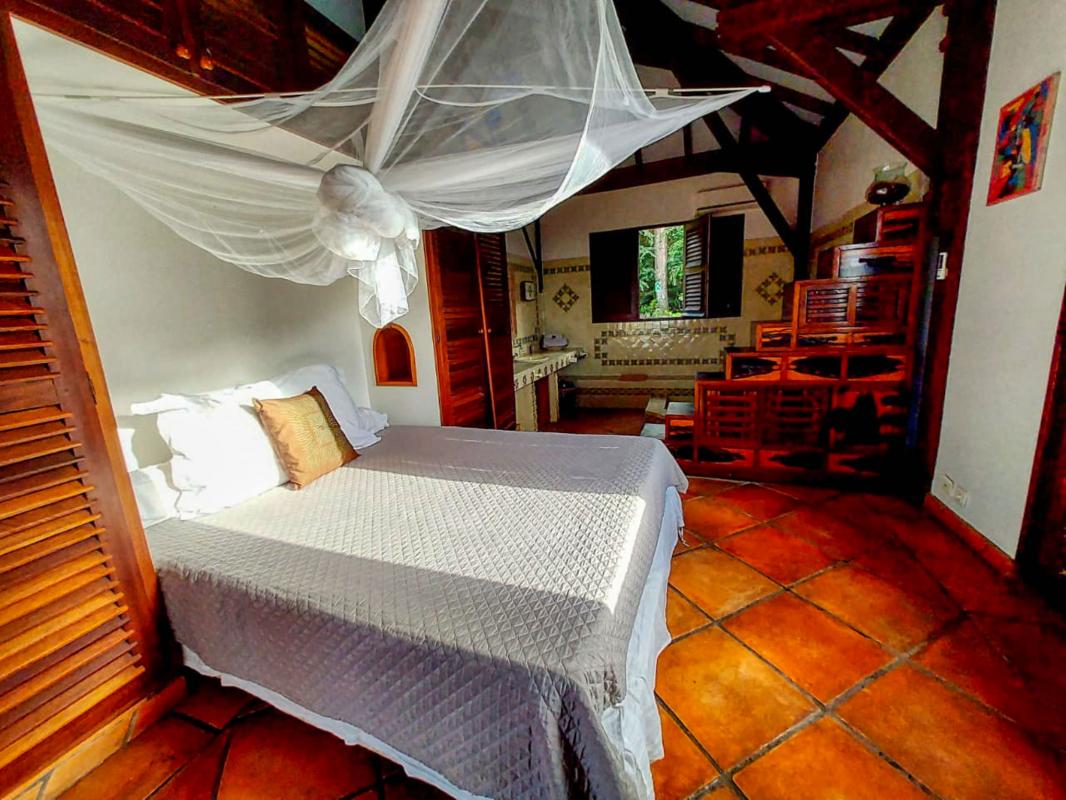 Location villa coluche pour 11 personnes avec vue mer dans jardin botanique deshaies guadeloupe