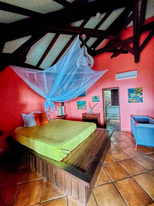Location villa coluche pour 11 personnes avec vue mer dans jardin botanique deshaies guadeloupe