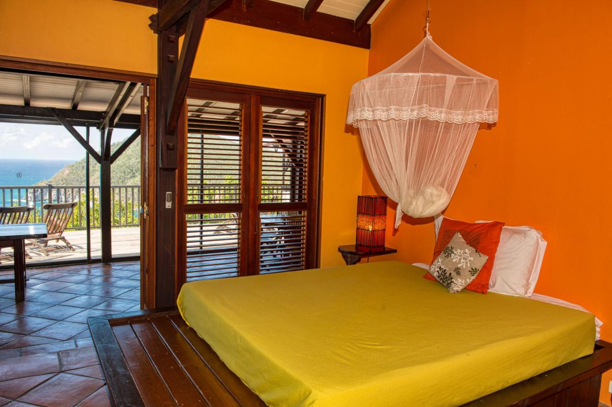 Location villa coluche pour 11 personnes avec vue mer dans jardin botanique deshaies guadeloupe