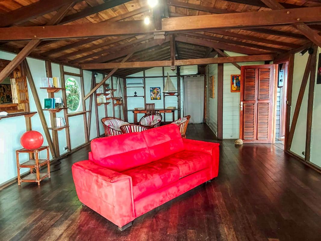 Location villa coluche pour 11 personnes avec vue mer dans jardin botanique deshaies guadeloupe