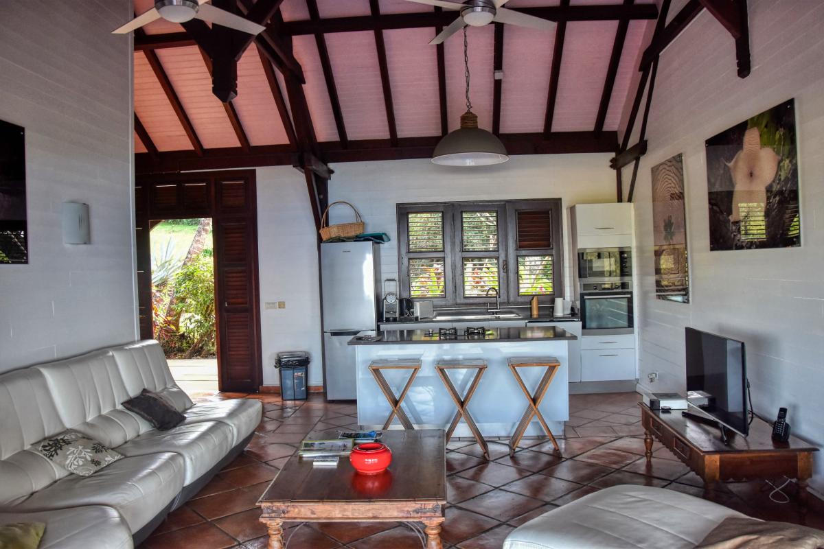 Location villa coluche pour 11 personnes avec vue mer dans jardin botanique deshaies guadeloupe