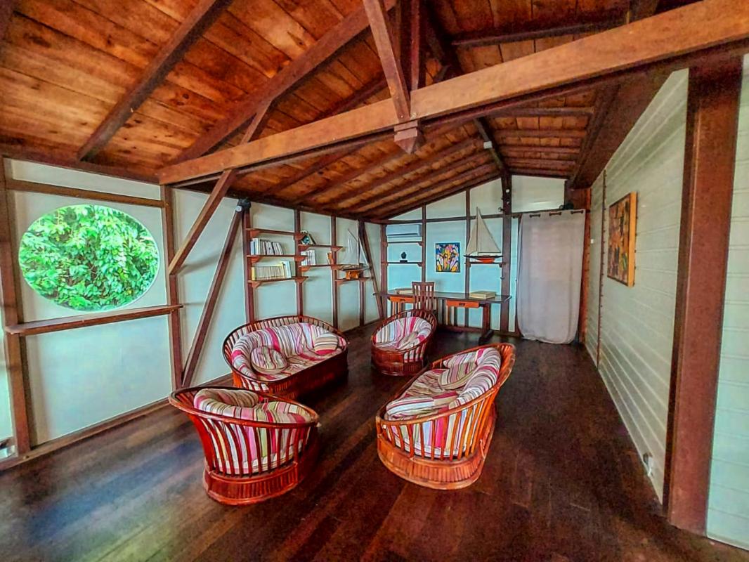 Location villa coluche pour 11 personnes avec vue mer dans jardin botanique deshaies guadeloupe