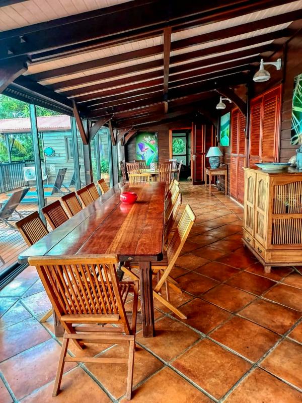 Location villa coluche pour 11 personnes avec vue mer dans jardin botanique deshaies guadeloupe