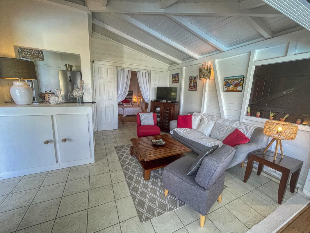 Location villa avec piscine Deshaies Guadeloupe_ Salon 