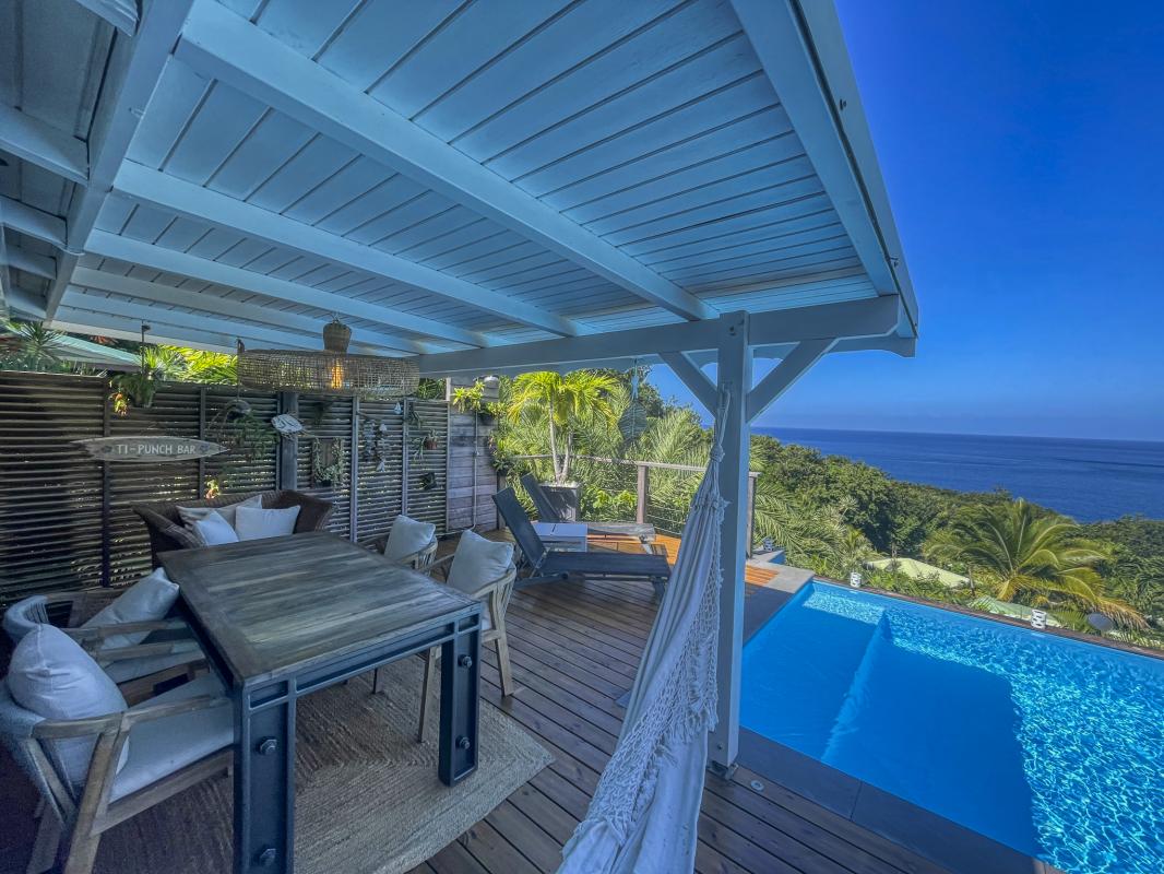 Location villa avec piscine Deshaies Guadeloupe_ Terrasse