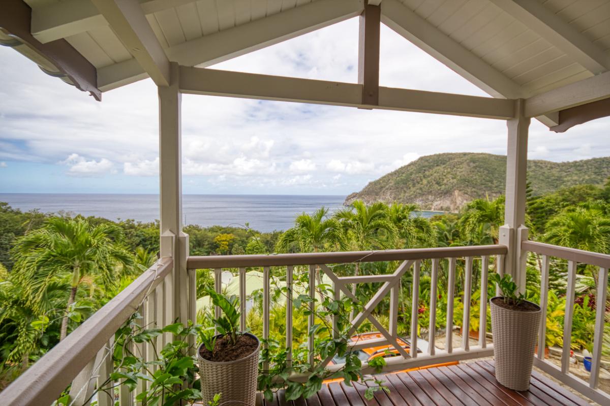 Location villa de luxe et vue mer 5 chambres pour 12 personnes avec piscine à Deshaies en Guadeloupe 