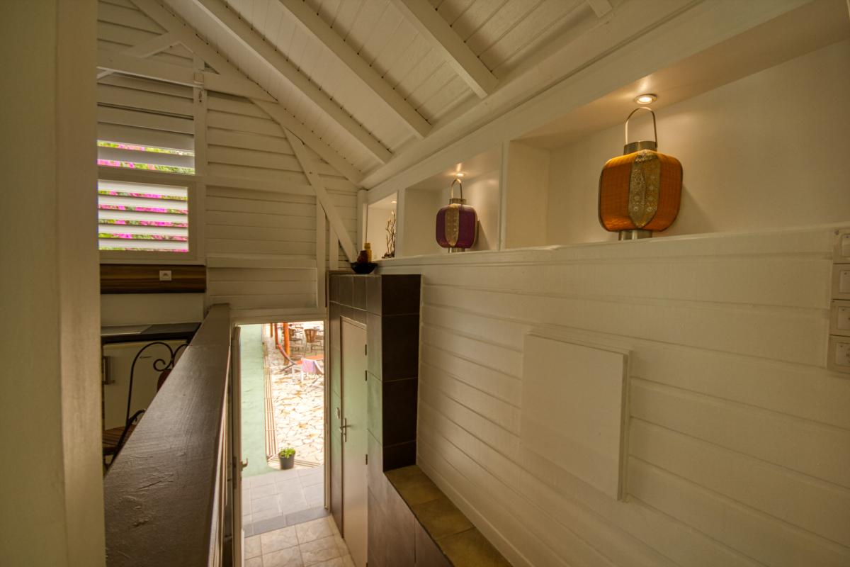 Location villa de luxe et vue mer 5 chambres pour 12 personnes avec piscine à Deshaies en Guadeloupe 