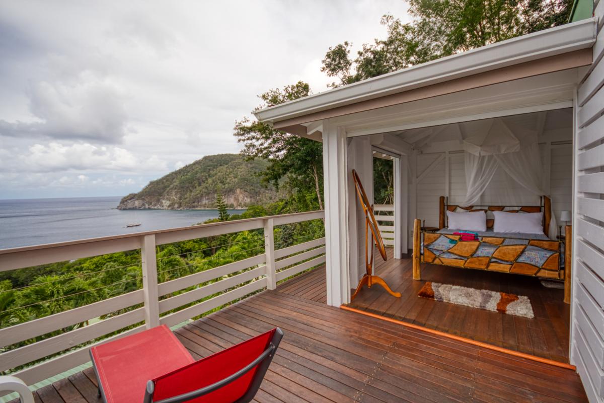 Location villa de luxe et vue mer 5 chambres pour 12 personnes avec piscine à Deshaies en Guadeloupe 