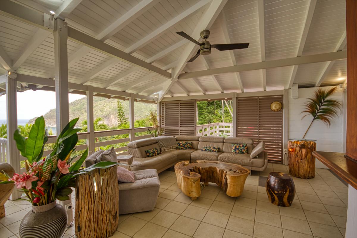 Location villa de luxe et vue mer 5 chambres pour 12 personnes avec piscine à Deshaies en Guadeloupe 