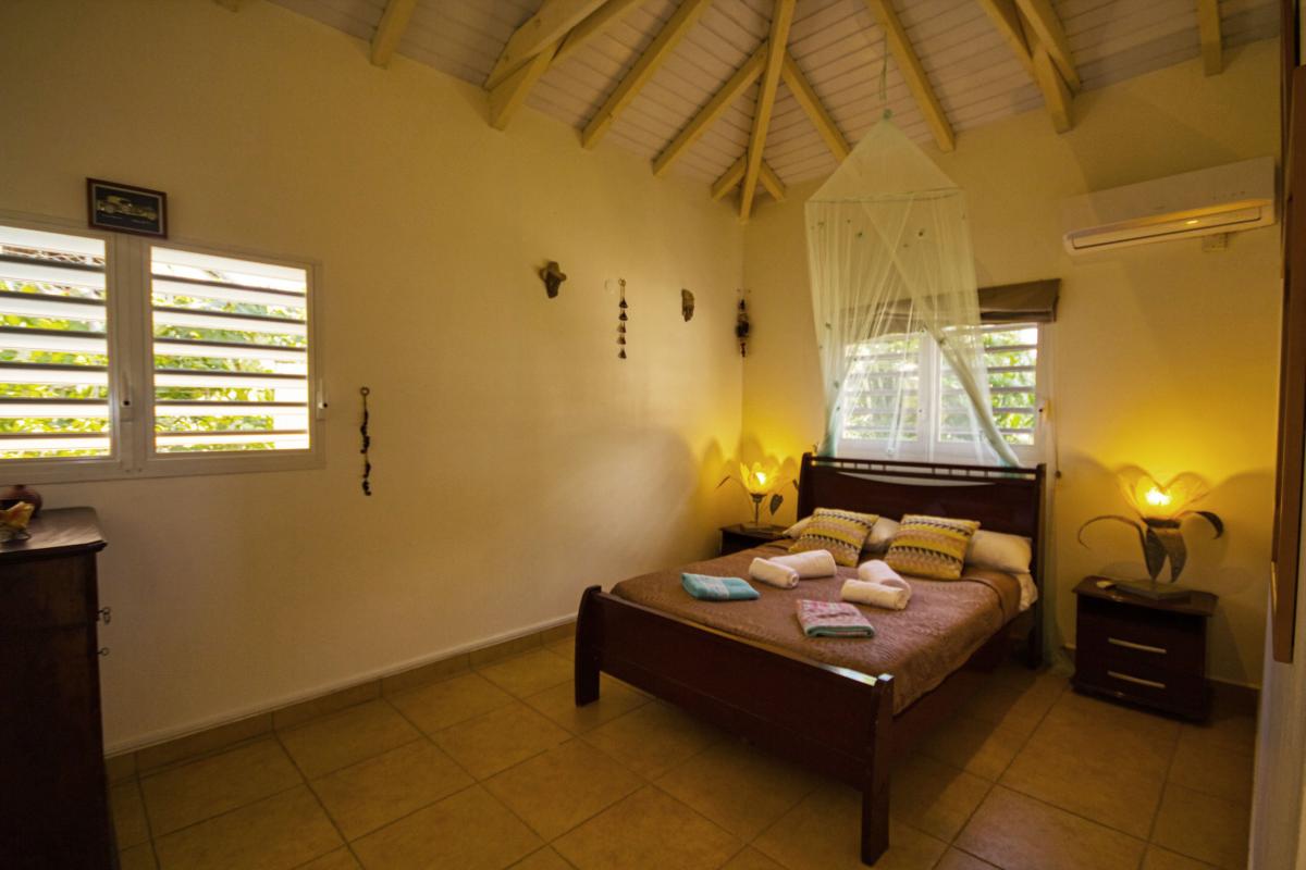Rental prestigious villa sea view - the Guest shower room