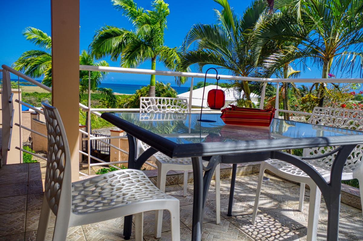 Location villa de standing vue mer à Deshaies proximité plage pour 12 personnes
