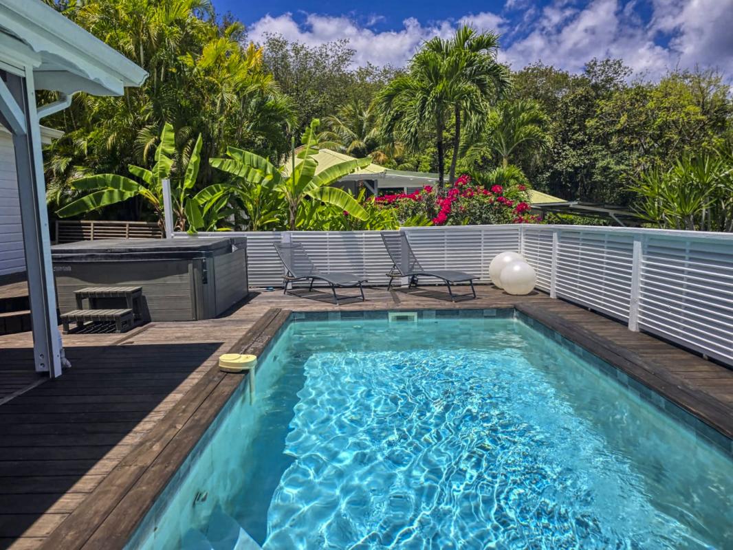 Location Villa 3 chambres Deshaies Guadeloupe-piscine