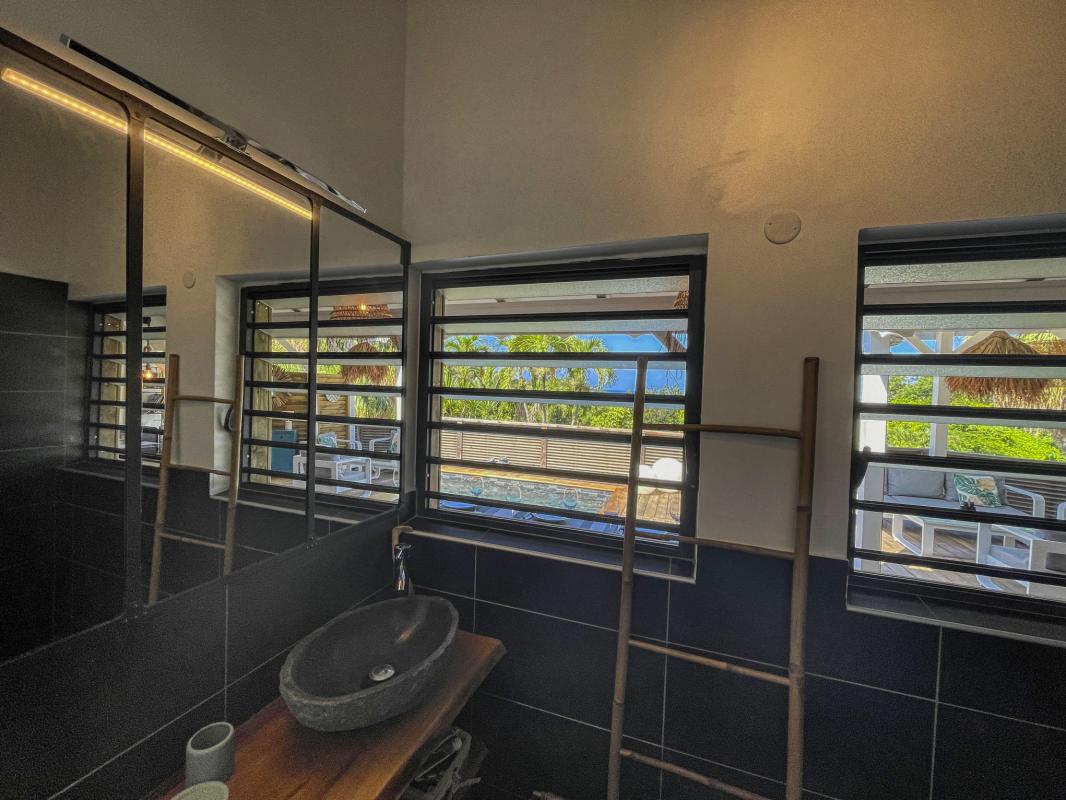 Location Villa 3 chambres Deshaies Guadeloupe-salle de douche