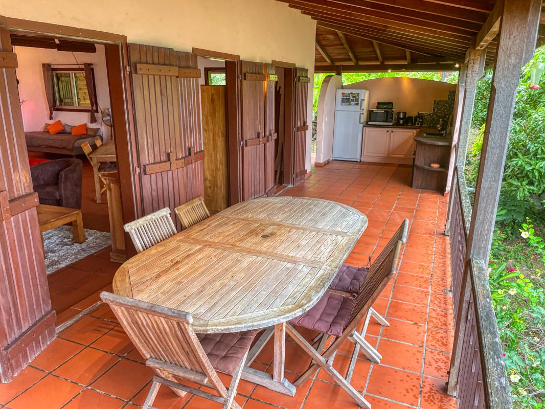 Location villa 2 chambres 6 personnes vue mer à Deshaies en Guadeloupe Jardin des Colibris