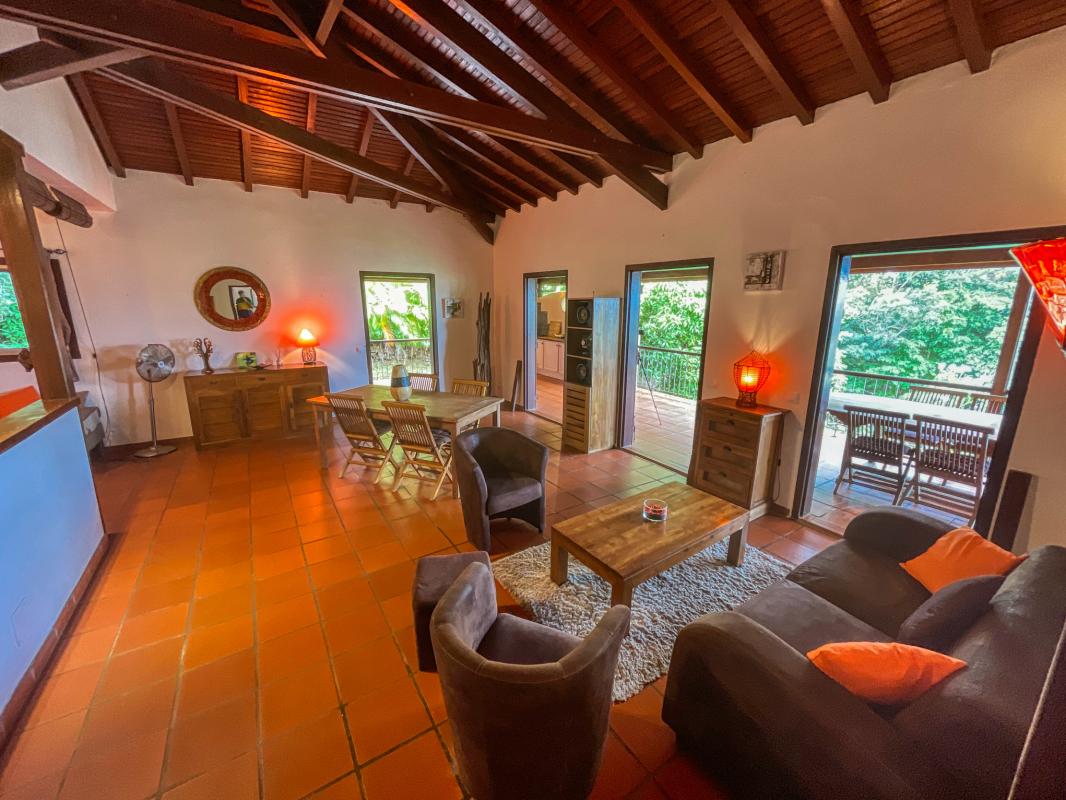 Location villa 2 chambres 6 personnes vue mer à Deshaies en Guadeloupe Jardin des Colibris