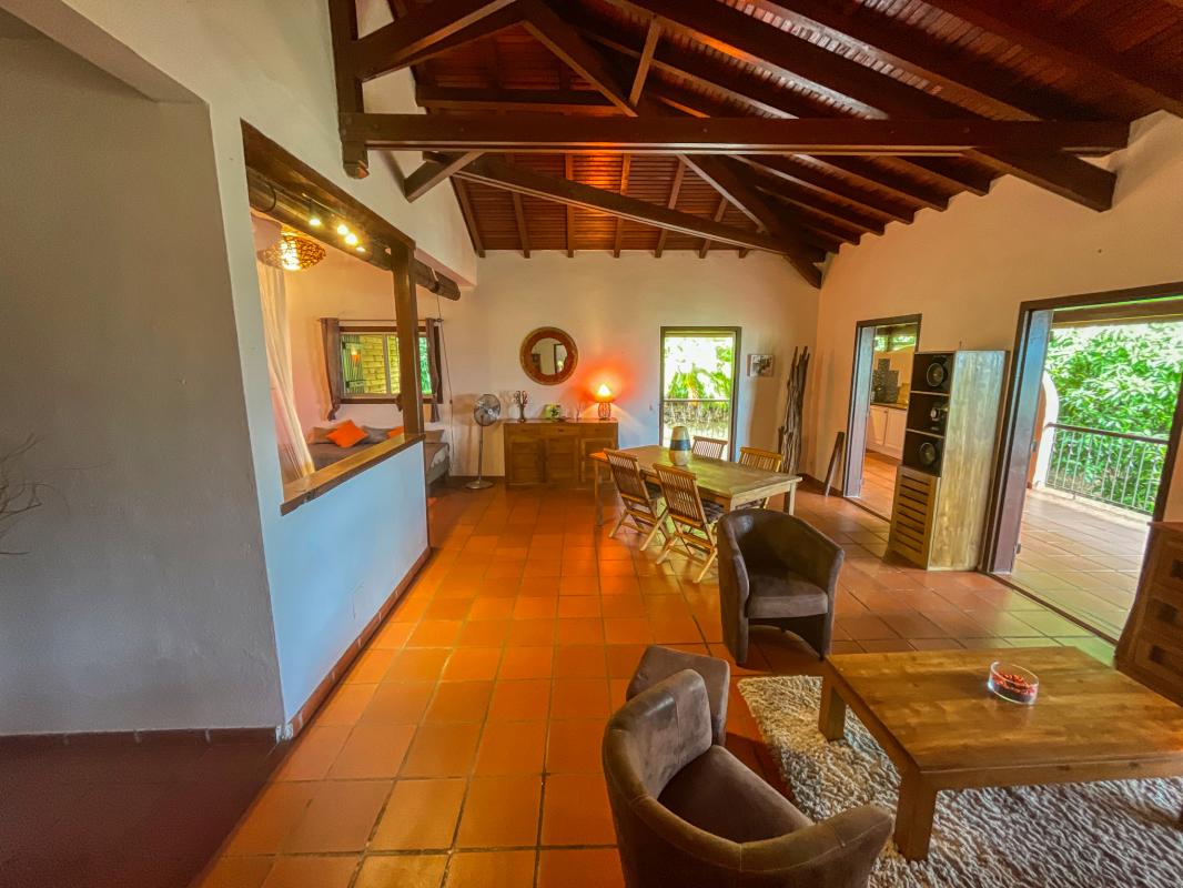 Location villa 2 chambres 6 personnes vue mer à Deshaies en Guadeloupe Jardin des Colibris